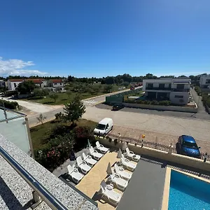 An Der 1 Reihe Vom Appartement Funtana